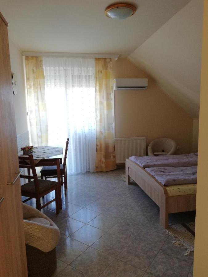 Imola Es Andrea Apartmanhaz Hajdúszoboszló Exterior foto
