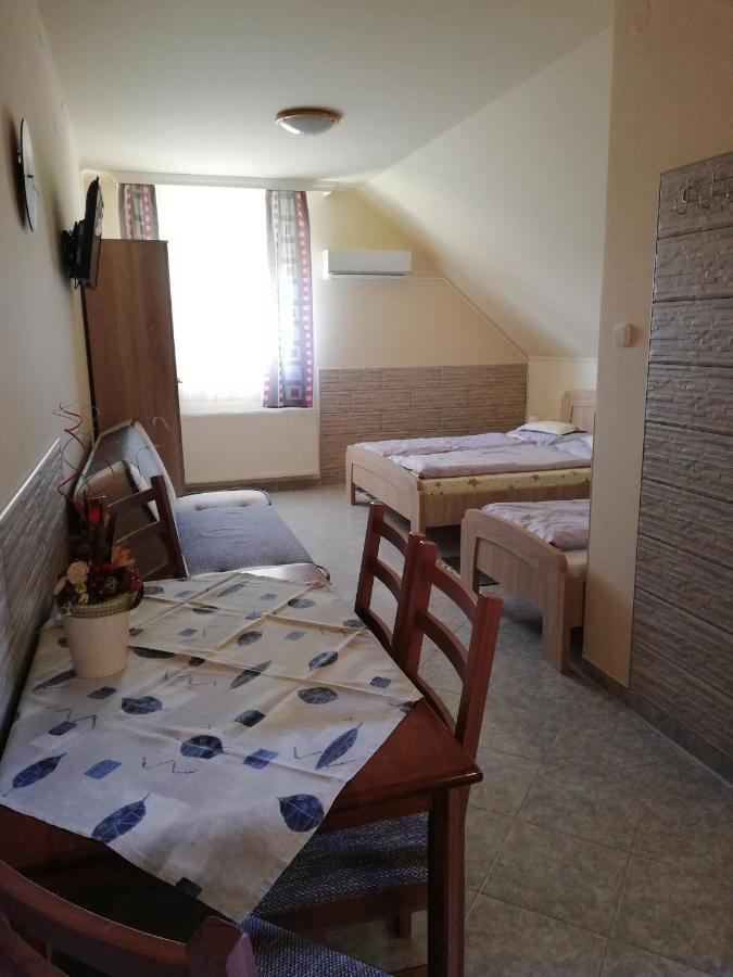 Imola Es Andrea Apartmanhaz Hajdúszoboszló Exterior foto