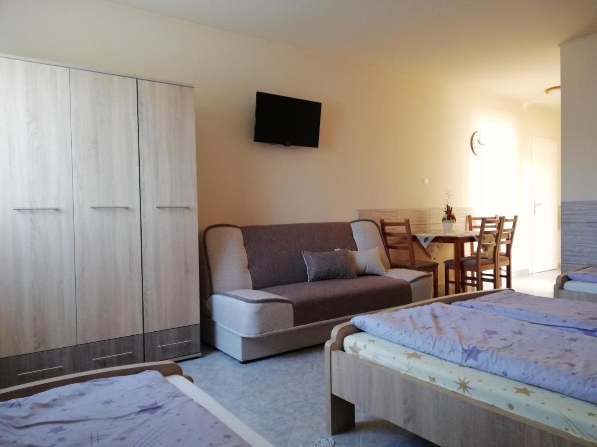 Imola Es Andrea Apartmanhaz Hajdúszoboszló Exterior foto