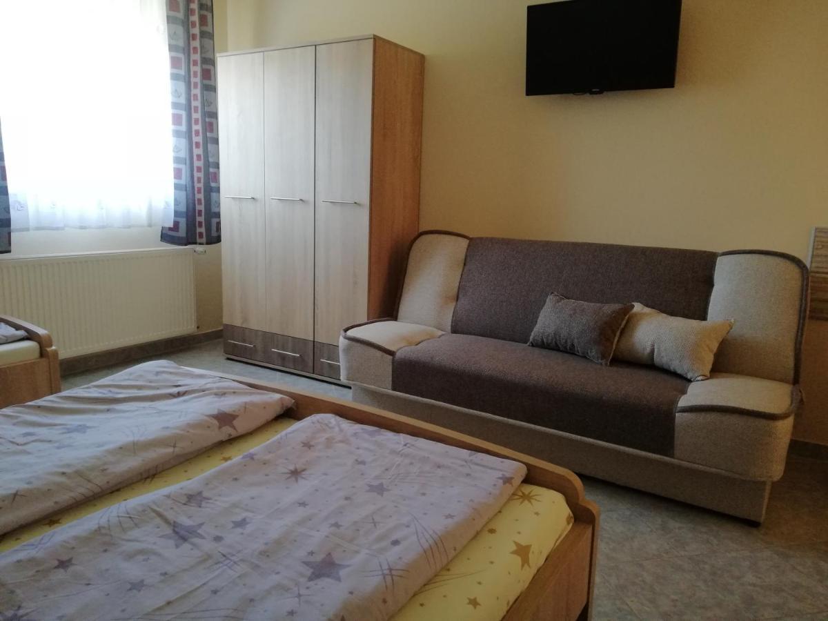 Imola Es Andrea Apartmanhaz Hajdúszoboszló Exterior foto