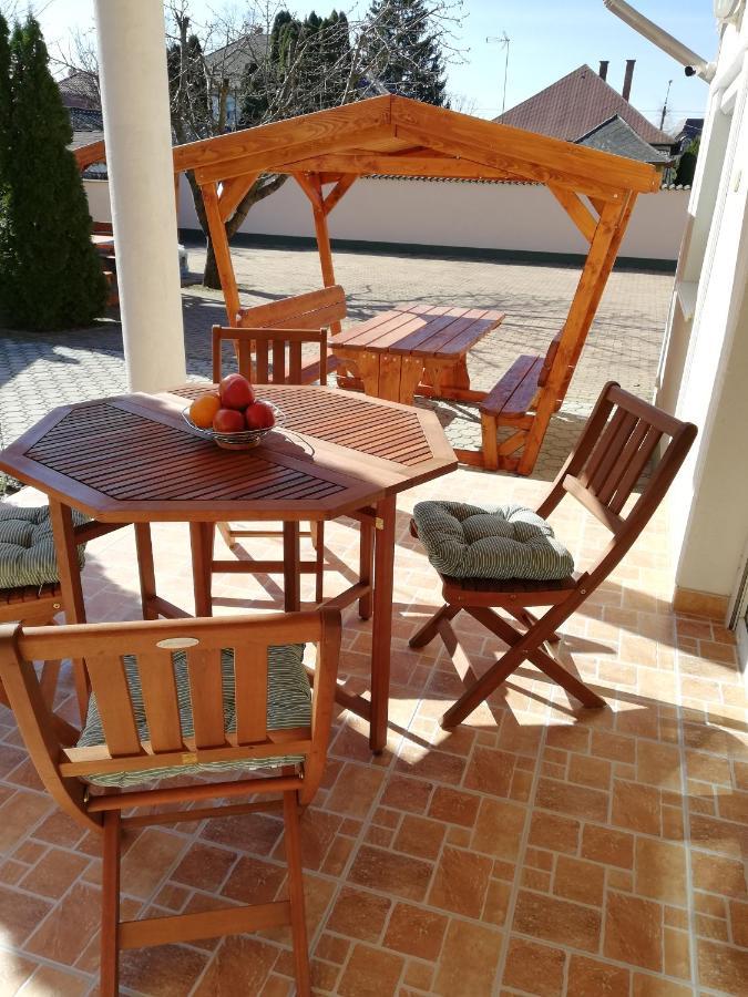 Imola Es Andrea Apartmanhaz Hajdúszoboszló Exterior foto